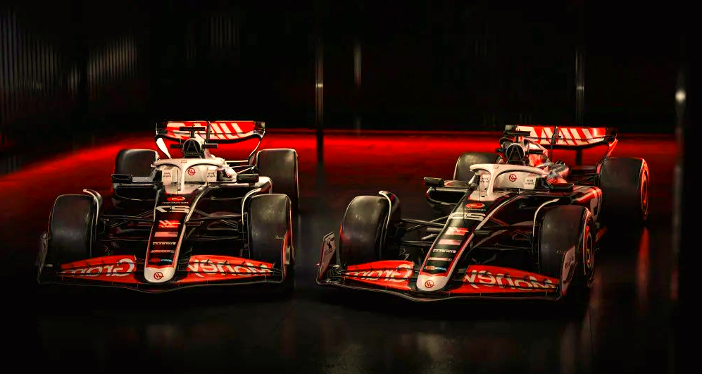 哈斯车队碾压索伯车队,汉密尔顿点燃赛场 哈斯车队碾压索伯车队,汉密尔顿点燃赛场