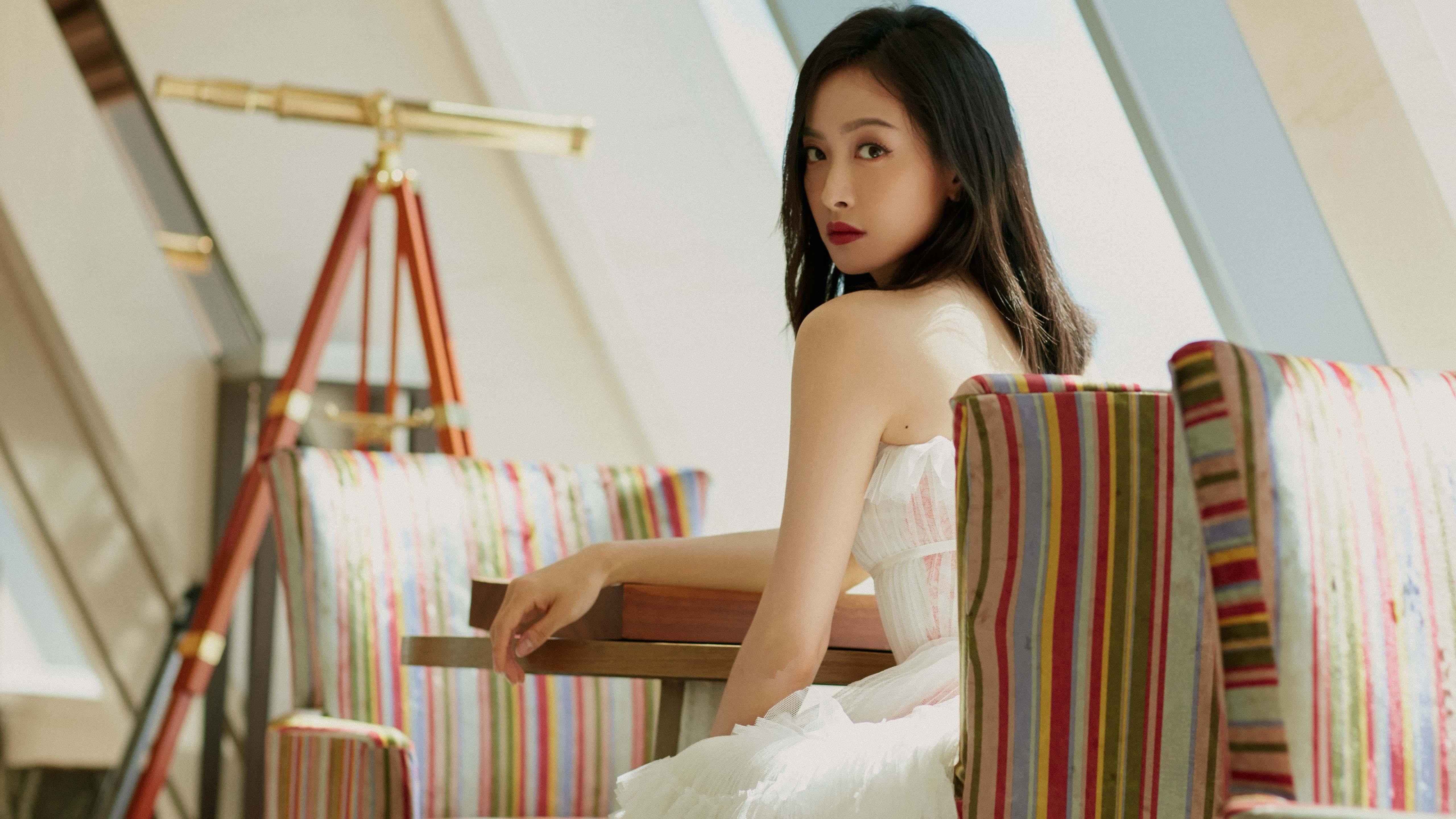 跨越大洋的王朝序章，字母哥关键战不手软，书写NBA新史诗