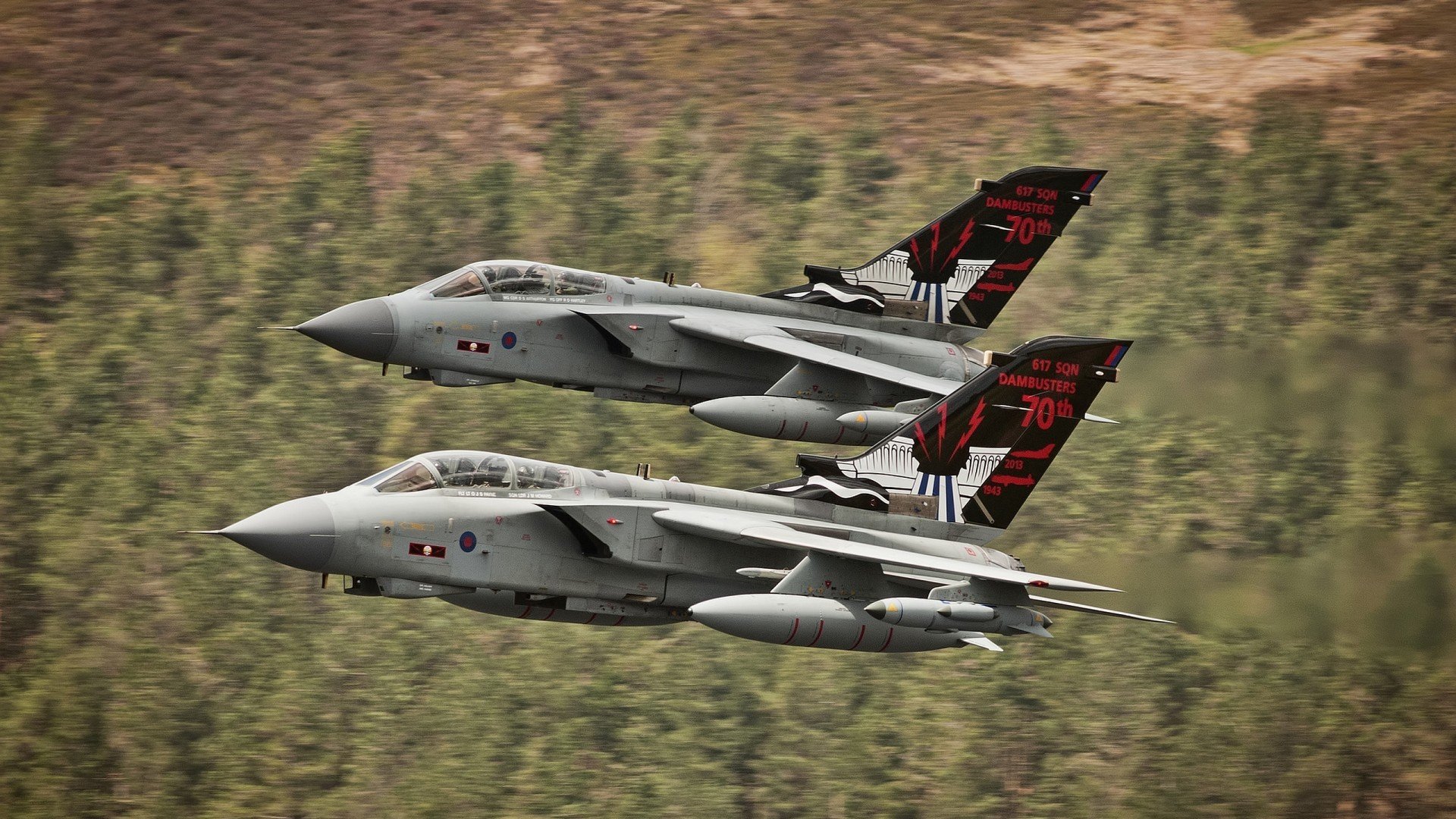 开云体育在线-绝境逼出全力登！哈登轰出41分激活魔术，决胜局魔法击穿骑士铁壁